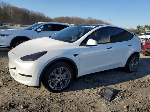 7SAYGDEE0PA123559 2023 TESLA MODEL Y - Image 1