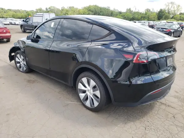 7SAYGDEE0PA123562 2023 TESLA MODEL Y - Image 2