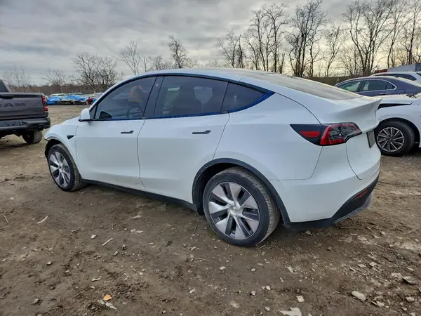 7SAYGDEE0PA124825 2023 TESLA MODEL Y - Image 2