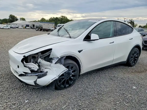 7SAYGDEE0PA128941 2023 TESLA MODEL Y - Image 1