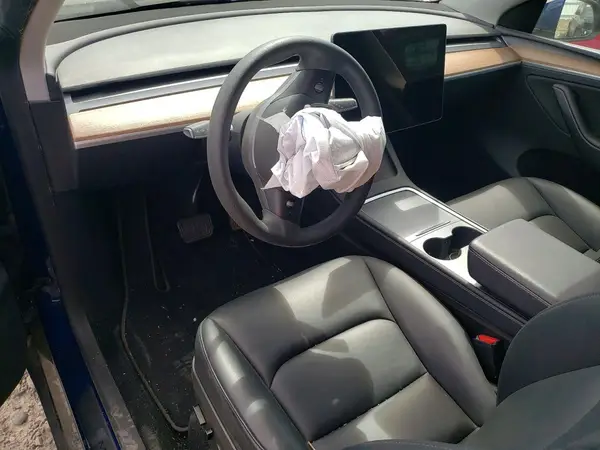 7SAYGDEE0PA129135 2023 TESLA MODEL Y - Image 8