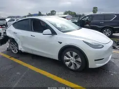 7SAYGDEE0PA129801 2023 TESLA MODEL Y