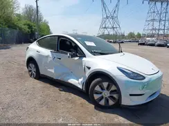 7SAYGDEE0PA130057 2023 TESLA MODEL Y