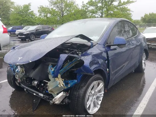 7SAYGDEE0PA130639 2023 TESLA MODEL Y - Image 2