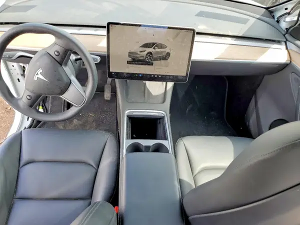 7SAYGDEE0PA138949 2023 TESLA MODEL Y - Image 8