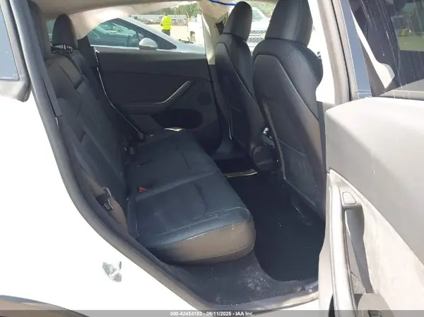 7SAYGDEE0PA140670 2023 TESLA MODEL Y - Image 8