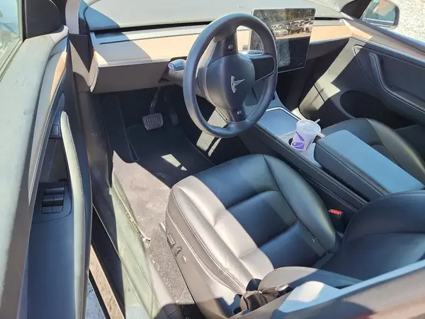 7SAYGDEE0PA142371 2023 TESLA MODEL Y - Image 8