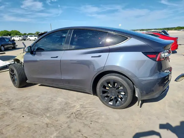 7SAYGDEE0PA152477 2023 TESLA MODEL Y - Image 2