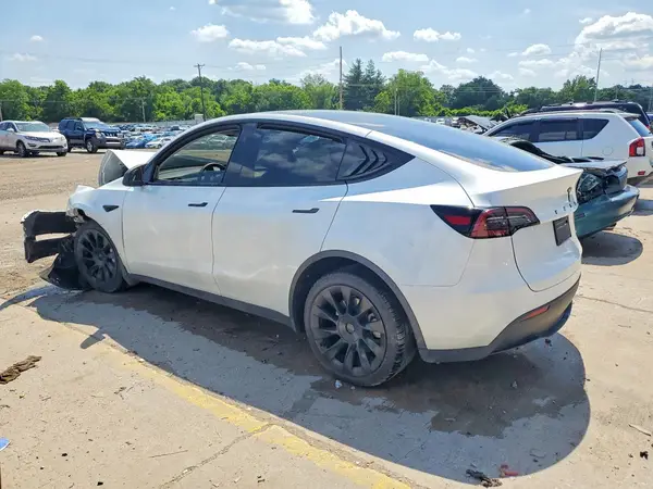 7SAYGDEE0PA153337 2023 TESLA MODEL Y - Image 2