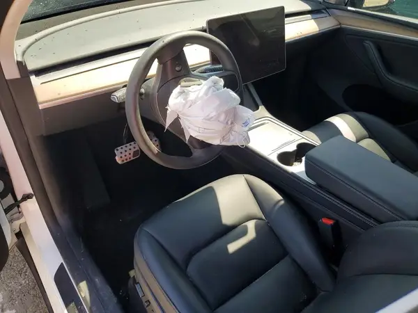 7SAYGDEE0PA153337 2023 TESLA MODEL Y - Image 8