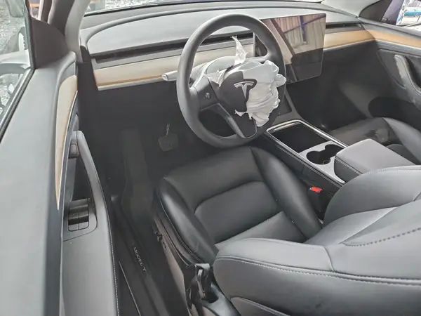 7SAYGDEE0PA159784 2023 TESLA MODEL Y - Image 8