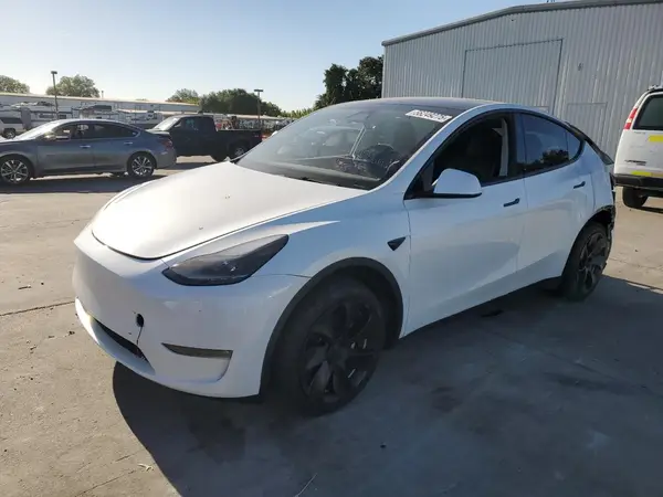 7SAYGDEE0PA166816 2023 TESLA MODEL Y - Image 1