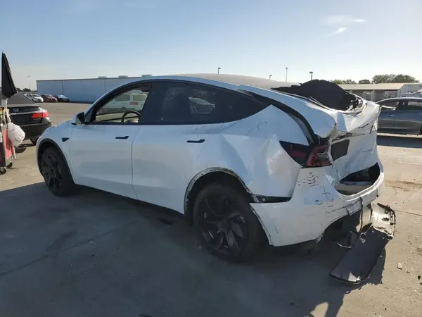 7SAYGDEE0PA166816 2023 TESLA MODEL Y - Image 2