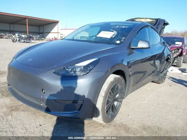 7SAYGDEE0PA169585 2023 TESLA MODEL Y - Image 2