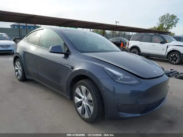 7SAYGDEE0PA170249 2023 TESLA MODEL Y - Image 1