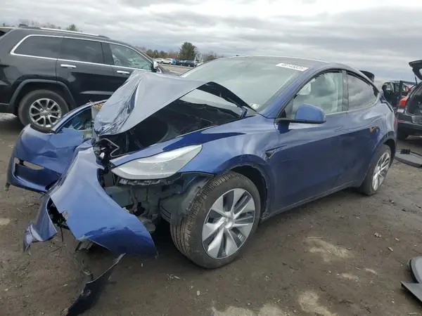 7SAYGDEE0PA175032 2023 TESLA MODEL Y - Image 1