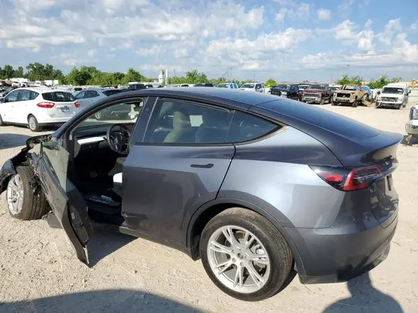 7SAYGDEE0PA176648 2023 TESLA MODEL Y - Image 2