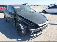 7SAYGDEE0PA178013 2023 TESLA MODEL Y