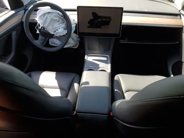 7SAYGDEE0PA178416 2023 TESLA MODEL Y - Image 4