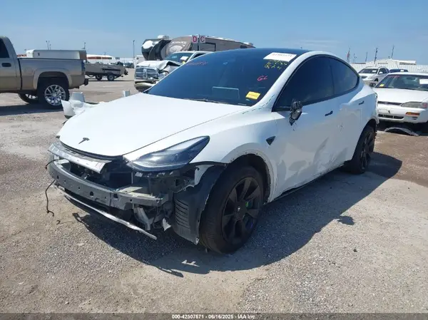 7SAYGDEE0PA178495 2023 TESLA MODEL Y - Image 2
