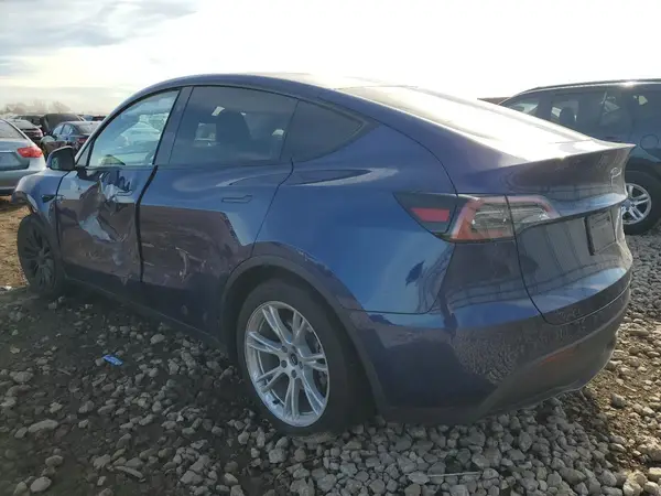 7SAYGDEE0PA179646 2023 TESLA MODEL Y - Image 2