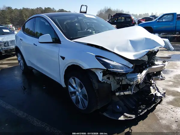 7SAYGDEE0PA182384 2023 TESLA MODEL Y - Image 1