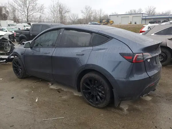 7SAYGDEE0PA182739 2023 TESLA MODEL Y - Image 2