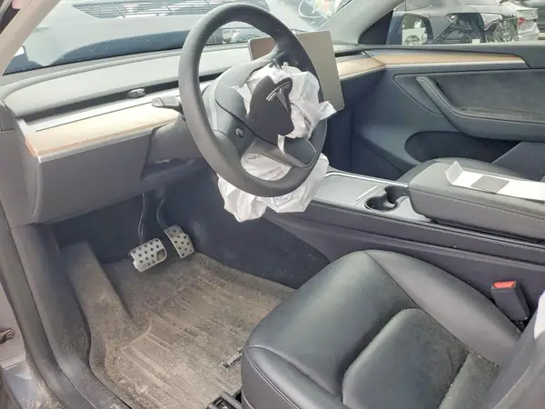 7SAYGDEE0PA182739 2023 TESLA MODEL Y - Image 8