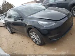 7SAYGDEE0PA183597 2023 TESLA MODEL Y
