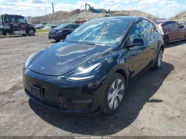 7SAYGDEE0PA183891 2023 TESLA MODEL Y - Image 2