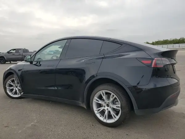 7SAYGDEE0PA184880 2023 TESLA MODEL Y - Image 2