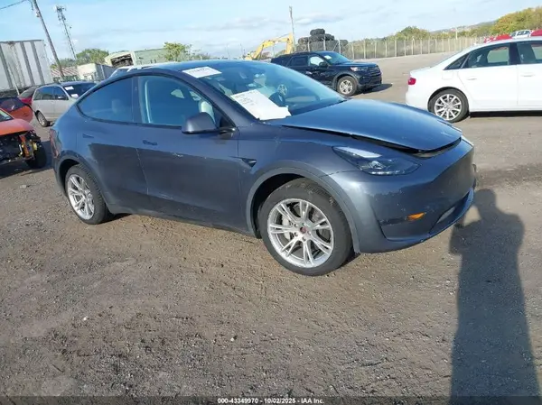 7SAYGDEE0PA191943 2023 TESLA MODEL Y - Image 1