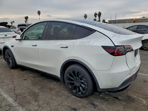7SAYGDEE0PA192509 2023 TESLA MODEL Y - Image 2