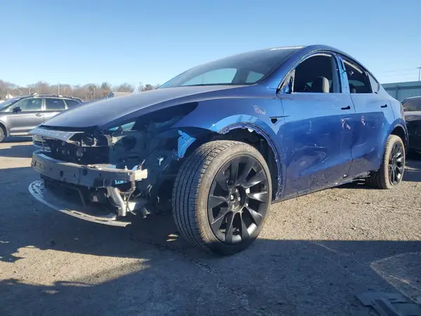 7SAYGDEE0PA196351 2023 TESLA MODEL Y - Image 1