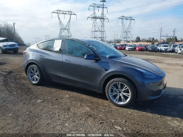 7SAYGDEE0PA197600 2023 TESLA MODEL Y - Image 1