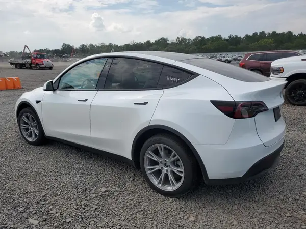 7SAYGDEE0PA199475 2023 TESLA MODEL Y - Image 2