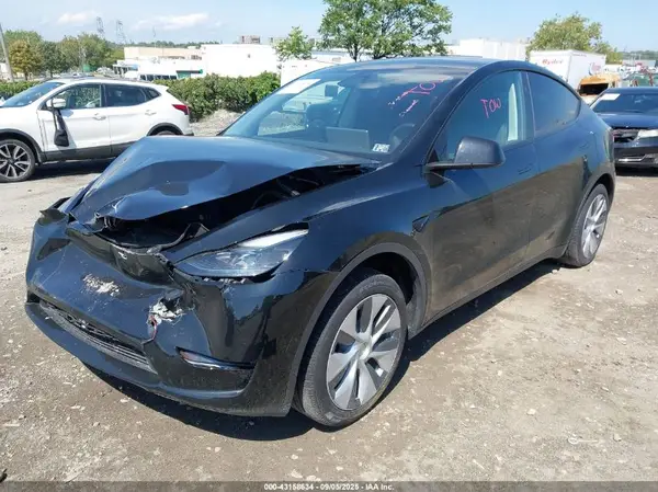7SAYGDEE0PA201841 2023 TESLA MODEL Y - Image 2