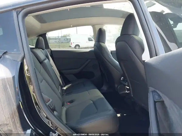 7SAYGDEE0PA201841 2023 TESLA MODEL Y - Image 8