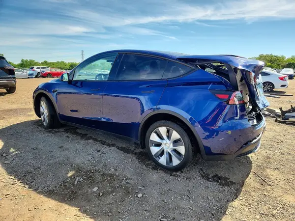 7SAYGDEE0PA205372 2023 TESLA MODEL Y - Image 2