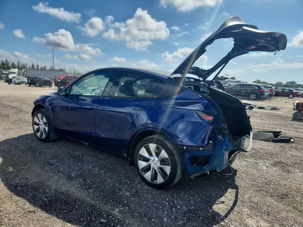 7SAYGDEE0PA207882 2023 TESLA MODEL Y - Image 2