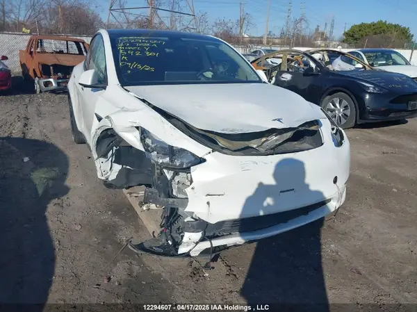 7SAYGDEE0PF592301 2023 TESLA MODEL Y - Image 1