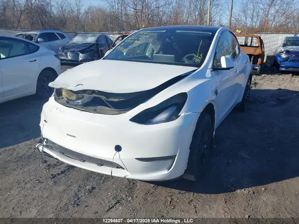 7SAYGDEE0PF592301 2023 TESLA MODEL Y - Image 2