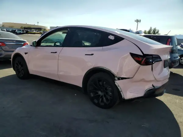 7SAYGDEE0PF602096 2023 TESLA MODEL Y - Image 2