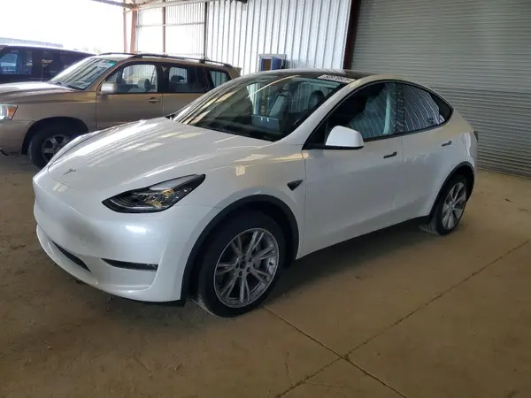 7SAYGDEE0PF604138 2023 TESLA MODEL Y - Image 1