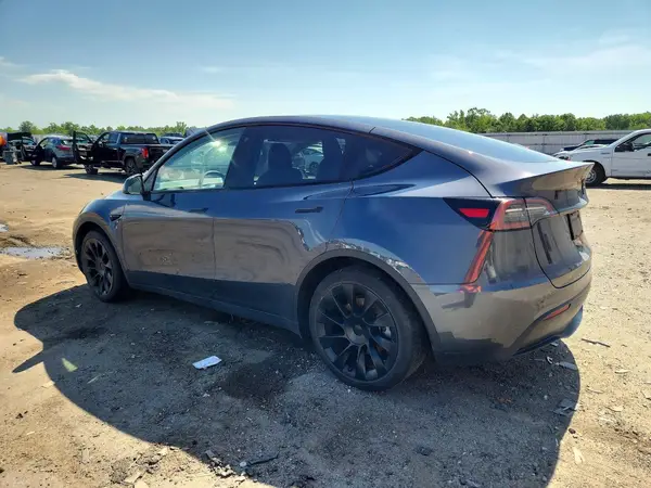 7SAYGDEE0PF608559 2023 TESLA MODEL Y - Image 2