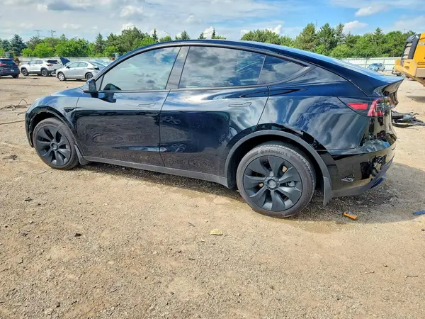 7SAYGDEE0PF609419 2023 TESLA MODEL Y - Image 2