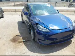 7SAYGDEE0PF618797 2023 TESLA MODEL Y
