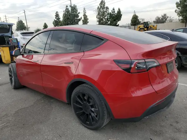 7SAYGDEE0PF623322 2023 TESLA MODEL Y - Image 2
