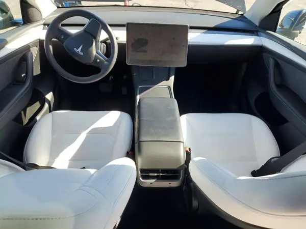 7SAYGDEE0PF625216 2023 TESLA MODEL Y - Image 8