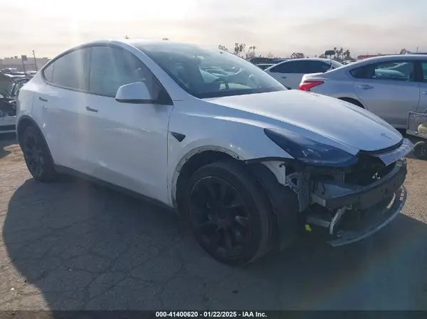 7SAYGDEE0PF631811 2023 TESLA MODEL Y - Image 1